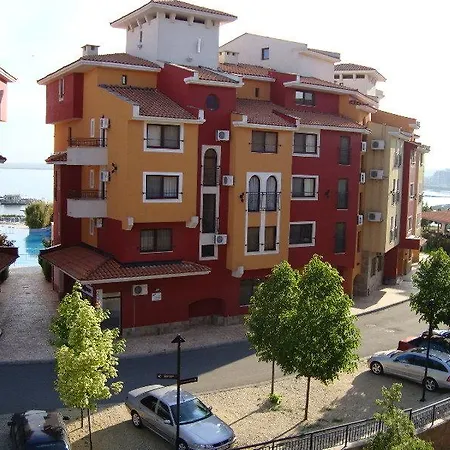 Marina Cape Hotel